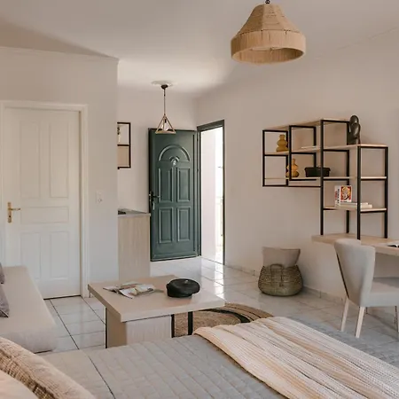 Rosilion Studios&apartments